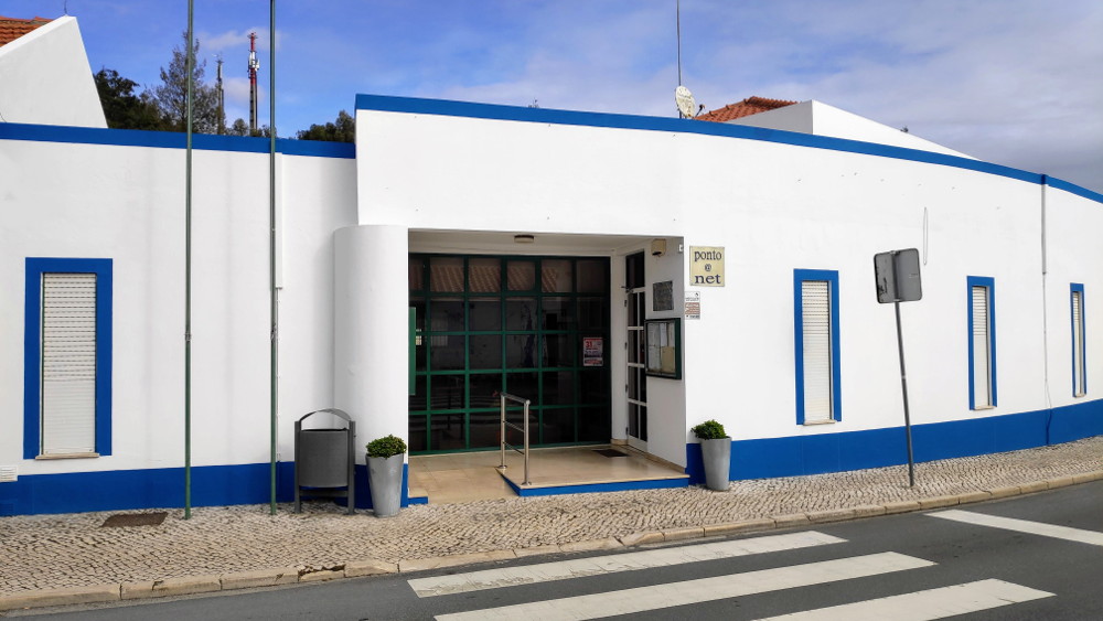 Nova pintura exterior embeleza edifício da antiga JF Santiago