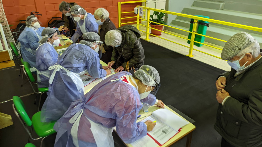 UFASSS apoia com transporte para o centro de vacinação Covid-19