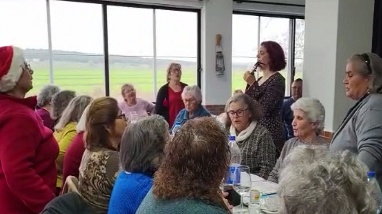 Almoço de Natal das "Cantadeiras das Aldeias"