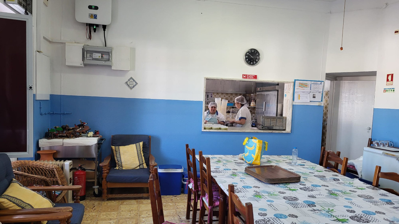 UFASSS realizou extensa ação de pintura no Centro Social de Santa Susana 