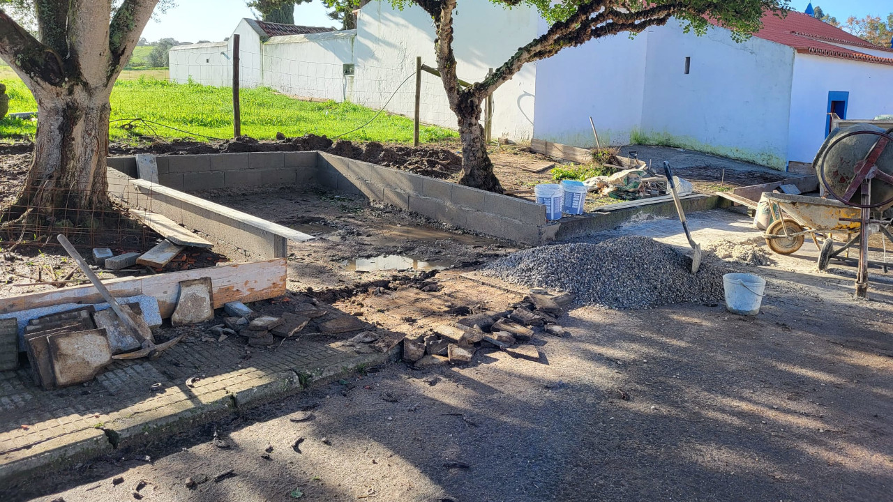 Junta conclui passeio em Santa Susana e executa arranjos exteriores em Santa Catarina